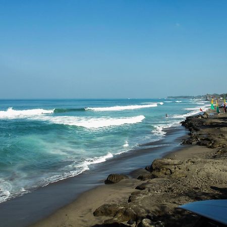 Bima Sakti Homestay Echo Beach Canggu Esterno foto