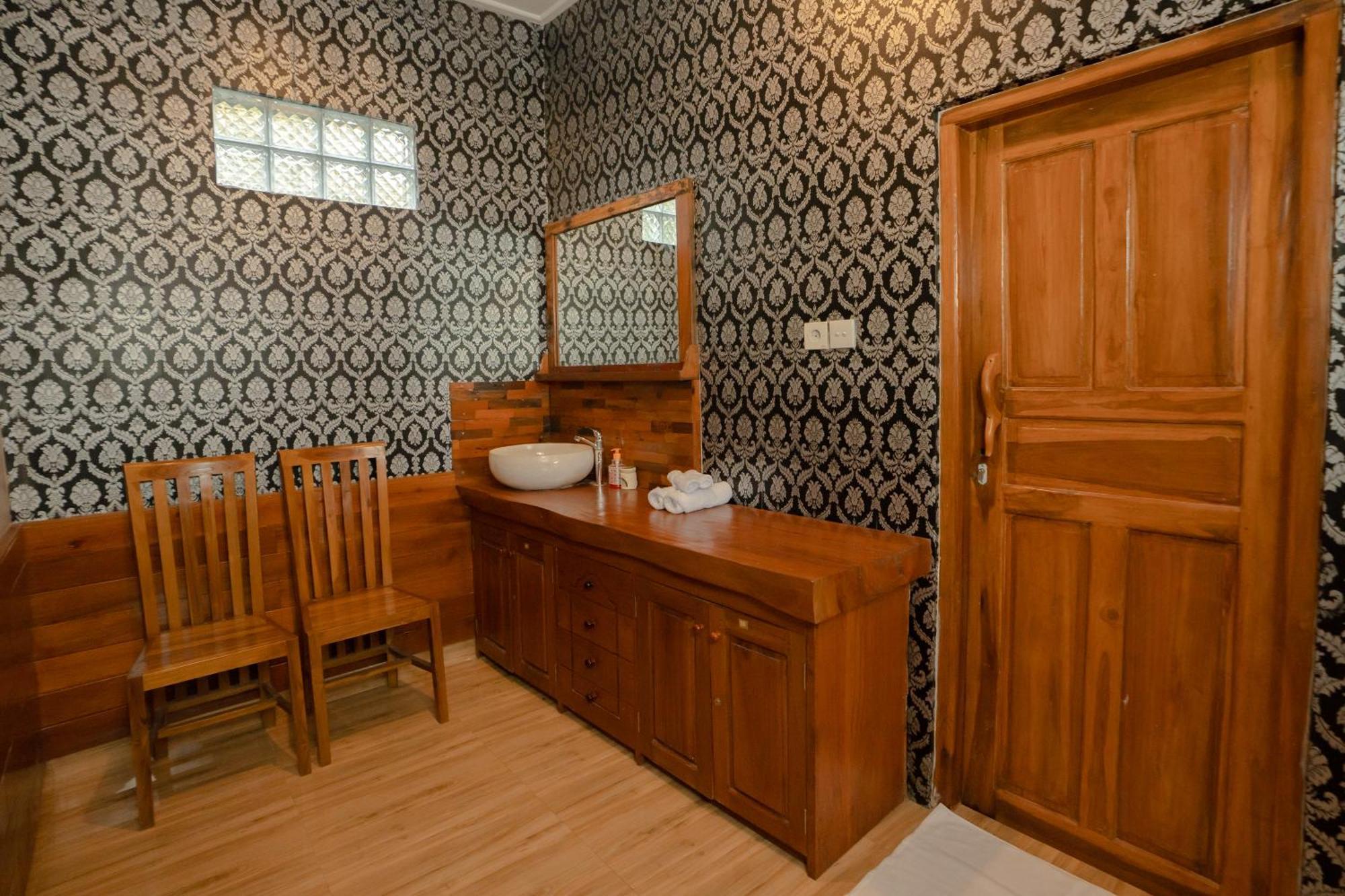 Bima Sakti Homestay Echo Beach Canggu Esterno foto